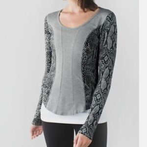 Lululemon - Between the Lines long sleeve shirt - size 2